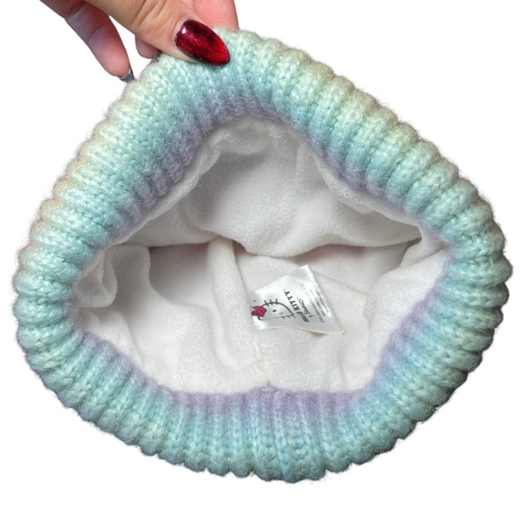 Hello Kitty Sanrio Knit Rainbow Insulated Beanie Winter Hat - Picture 3 of 6